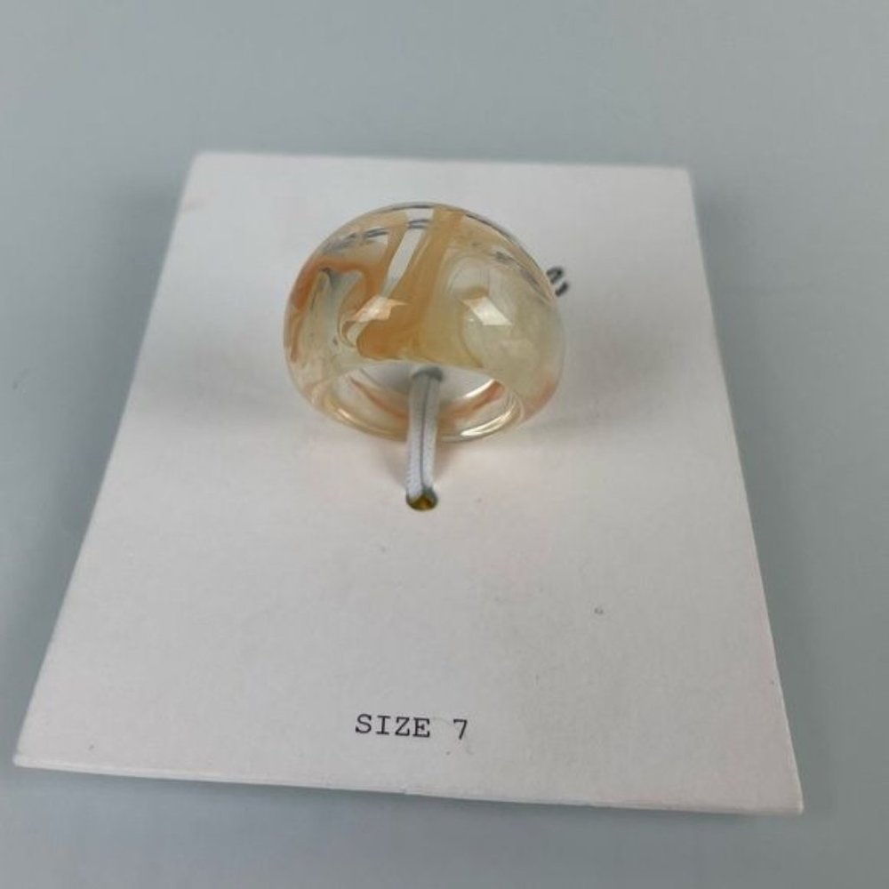 Madewell Acrylic Sz 7 Ring, Peach/Orange Swirl Design - Picture 2 of 10